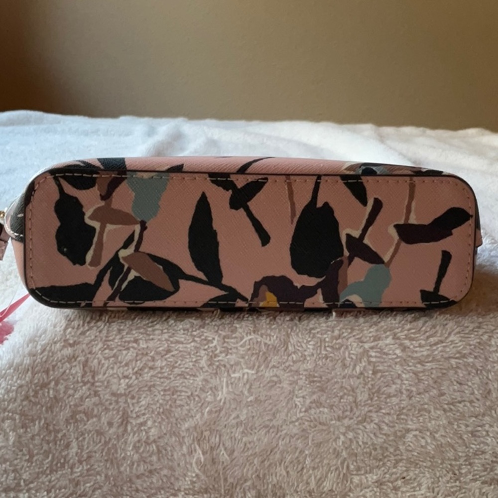 ♠️💄 KATE SPADE MEDIUM DOME COSMETIC CASE NWT♠️💄 - Picture 4 of 8
